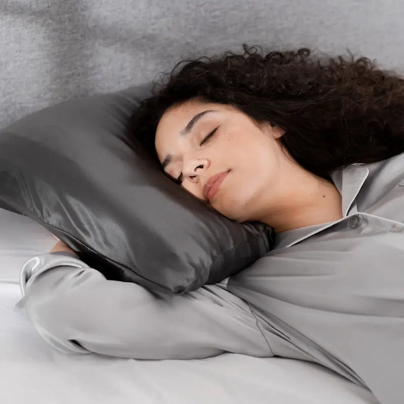 Taie d’oreiller en soie - Nuit réparatrice & beauté naturelle