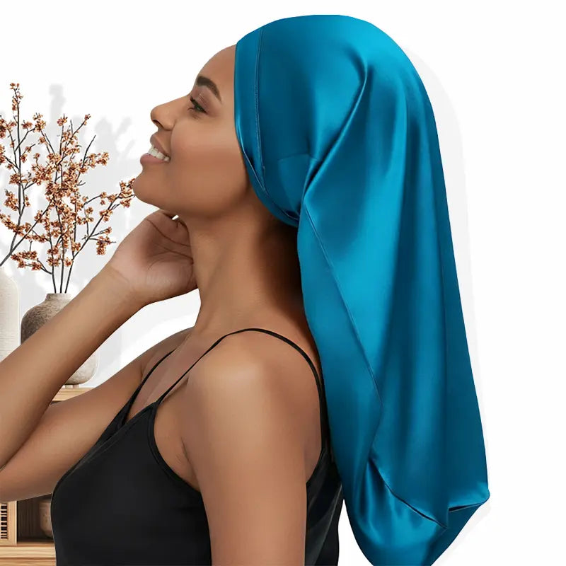 Bonnet long en soie avec cordon