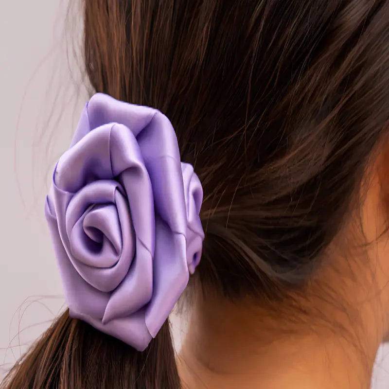 Chouchou rose camélia en satin crêpe de soie 22 momme