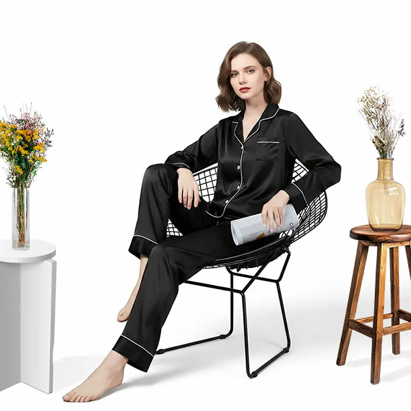 Pyjama long en soie pure avec coussinet de poitrine