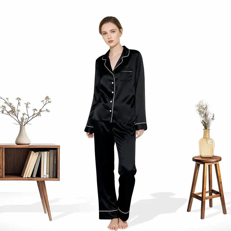 Pyjama long en soie pure avec coussinet de poitrine