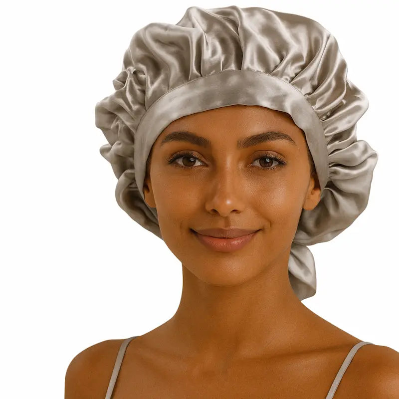 Bonnet en soie ajustable